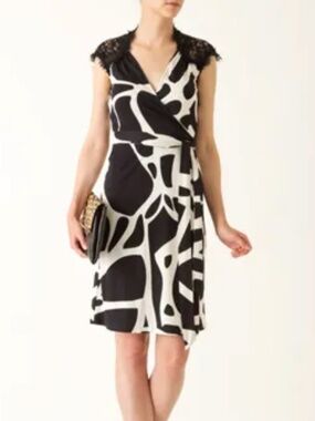 Diane Von Furstenburg Olivier Wrap Dress - 0